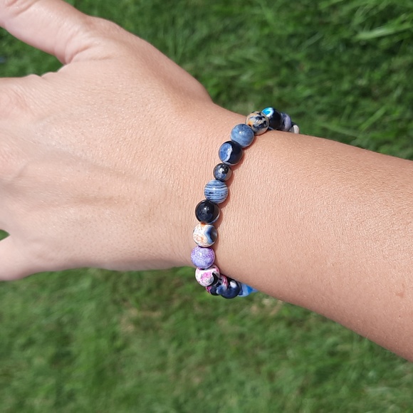 Multicolor fire agate 8mm bracelet - Picture 3 of 4